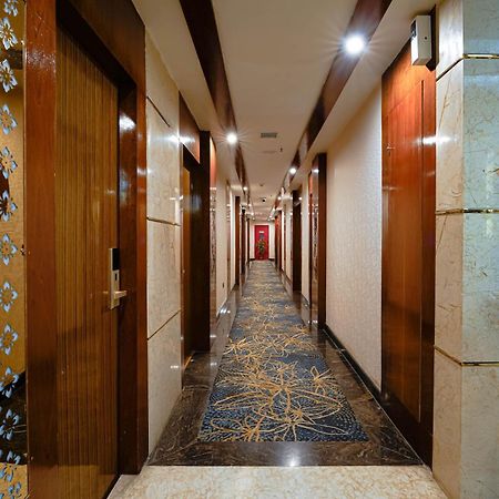 Kingston Hotel Бангалор Екстериор снимка