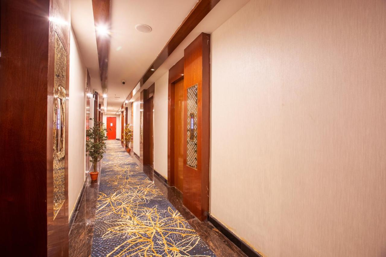 Kingston Hotel Бангалор Екстериор снимка