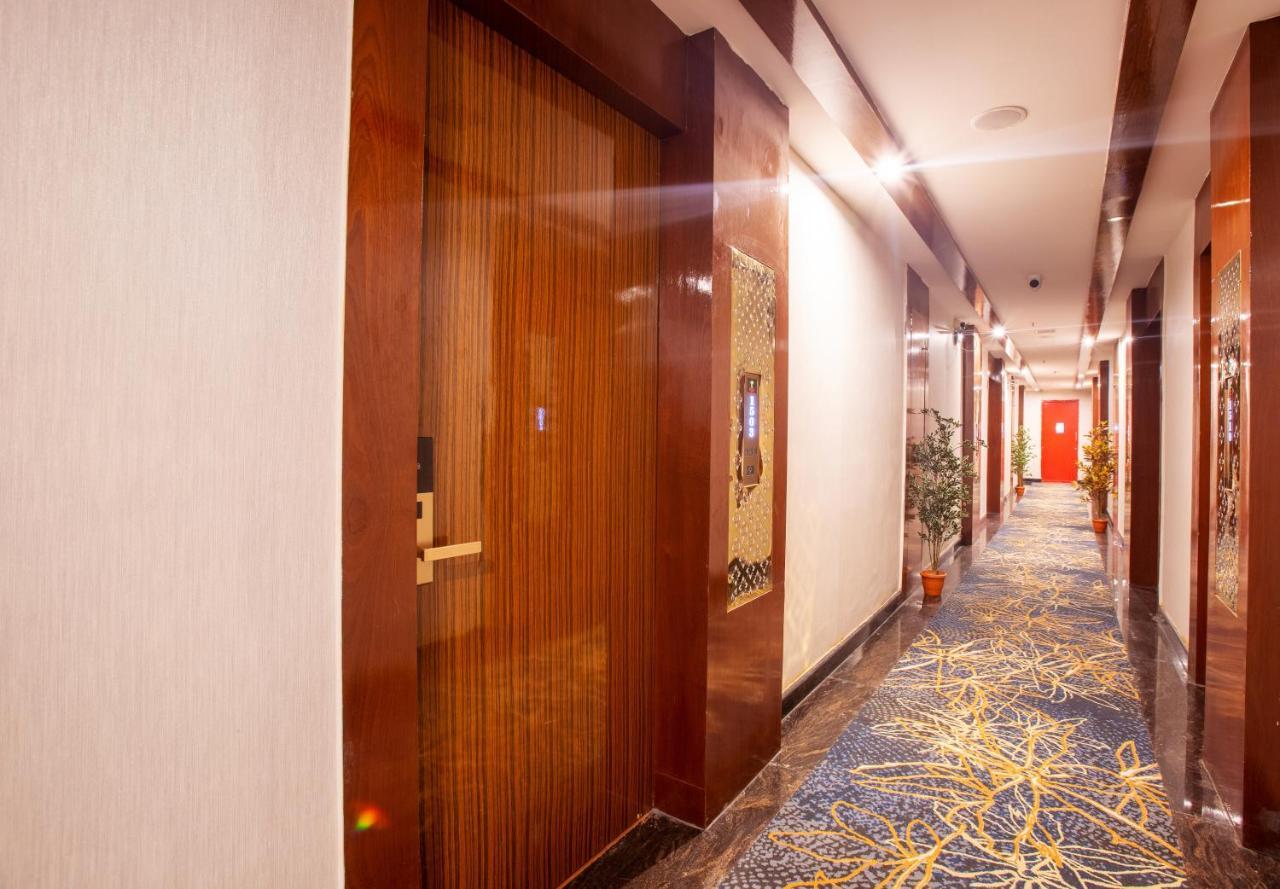 Kingston Hotel Бангалор Екстериор снимка