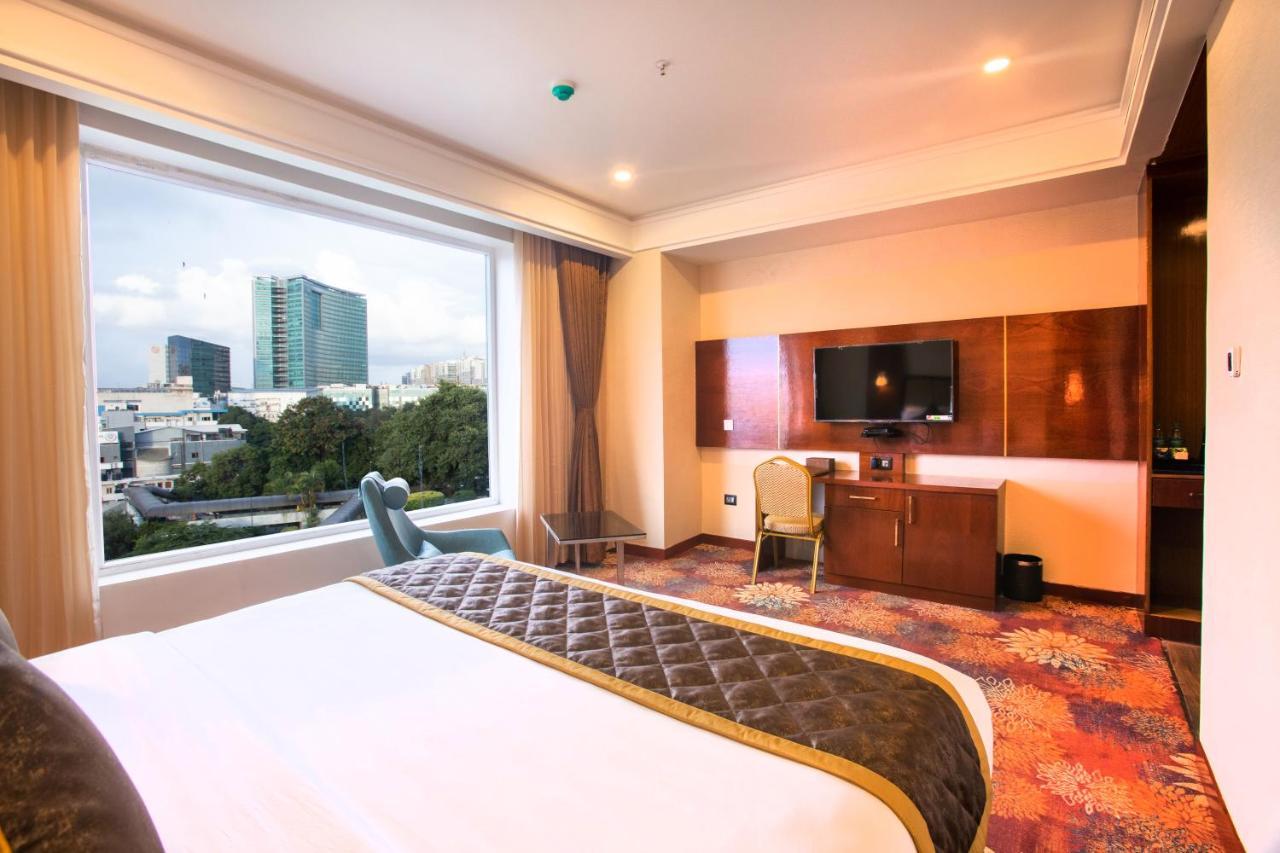 Kingston Hotel Бангалор Екстериор снимка