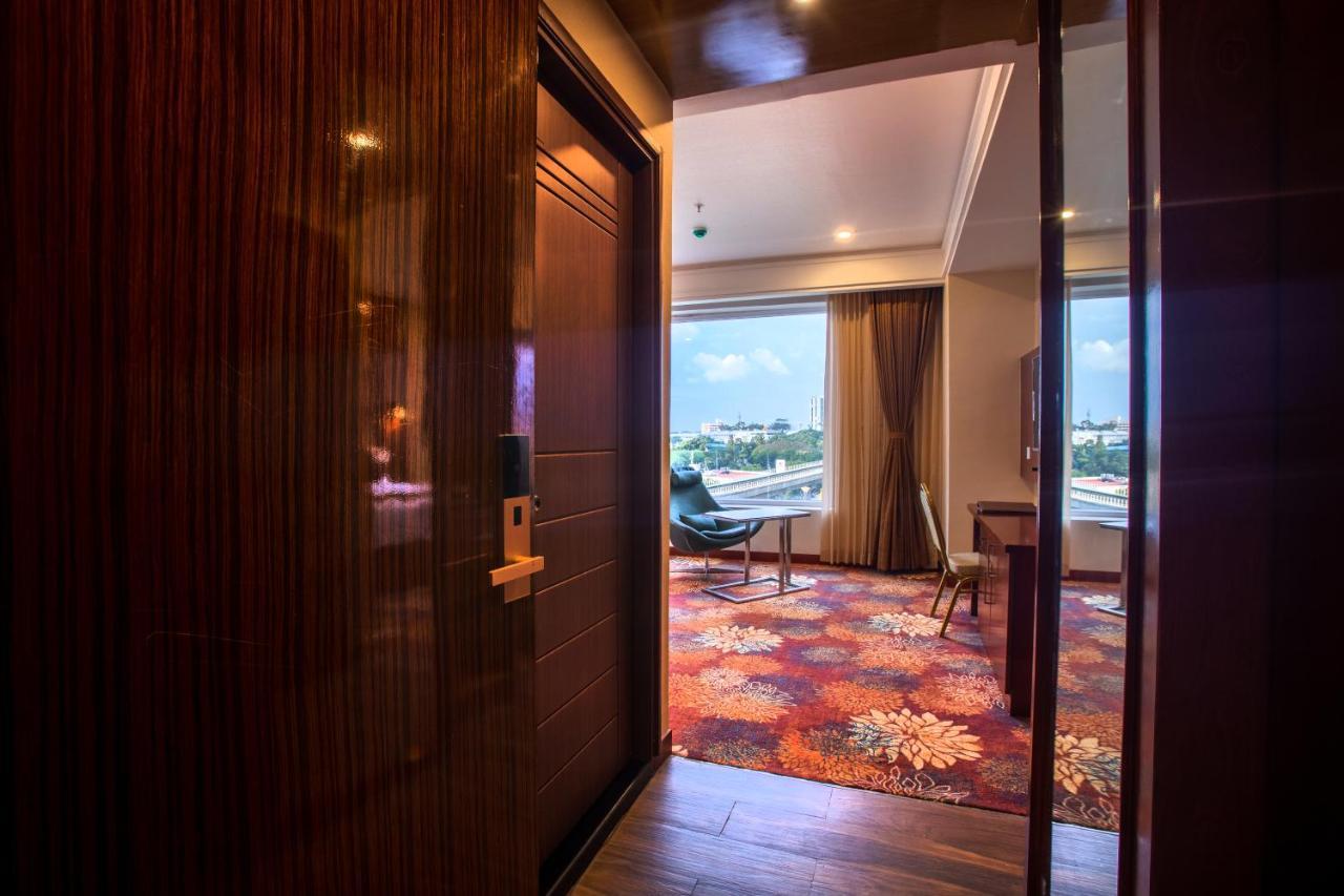 Kingston Hotel Бангалор Екстериор снимка
