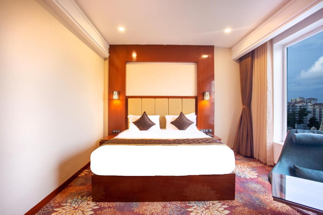 Kingston Hotel Бангалор Екстериор снимка