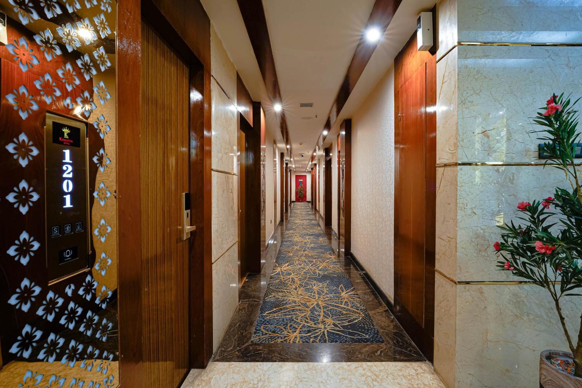 Kingston Hotel Бангалор Екстериор снимка