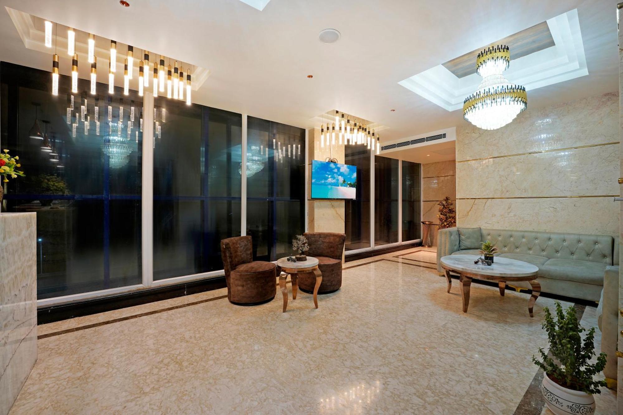 Kingston Hotel Бангалор Екстериор снимка