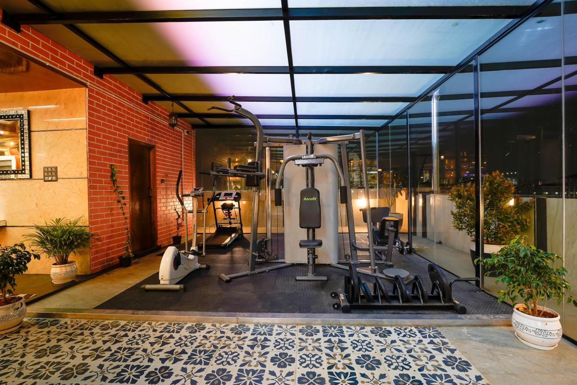 Kingston Hotel Бангалор Екстериор снимка