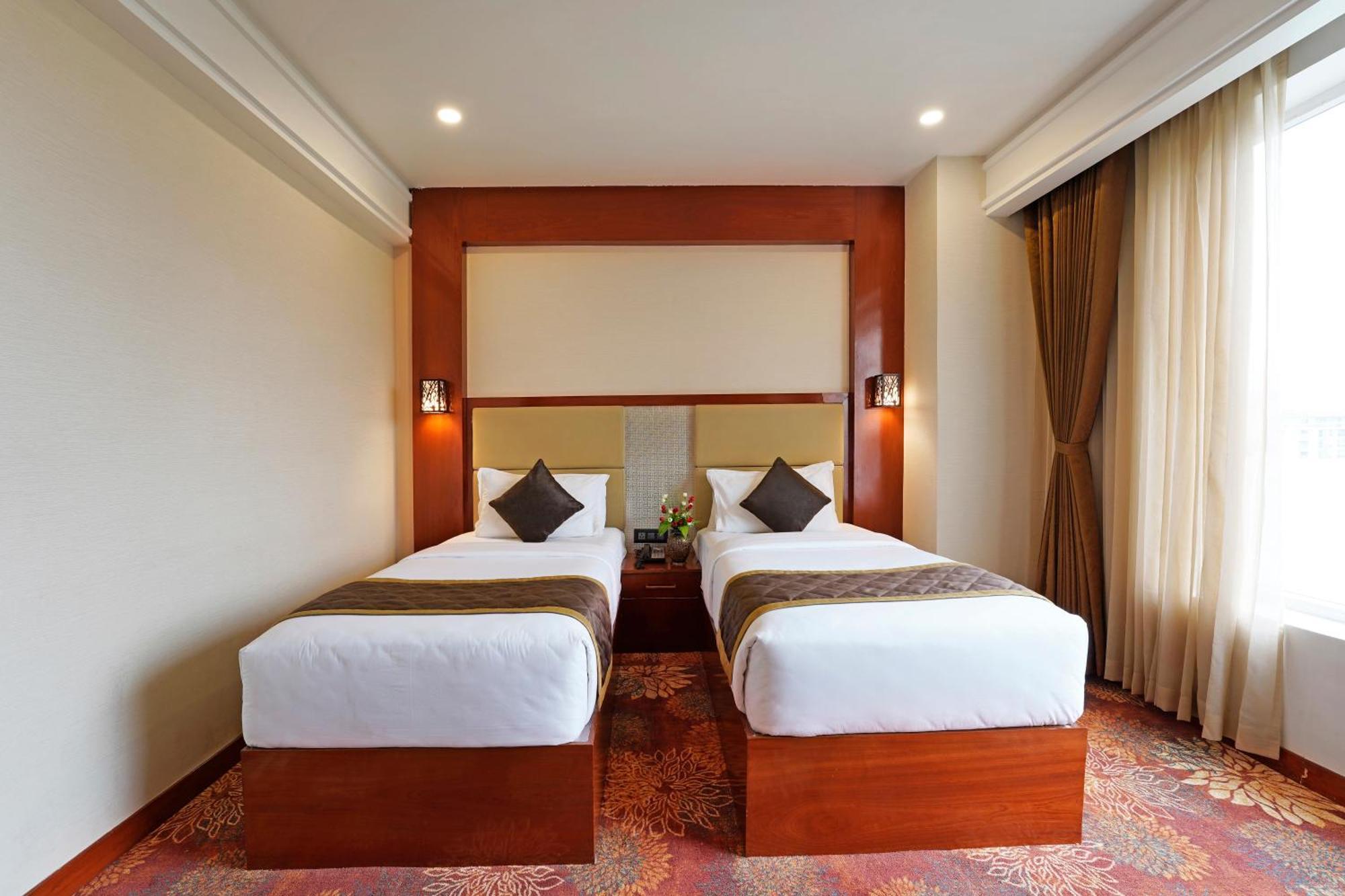 Kingston Hotel Бангалор Екстериор снимка